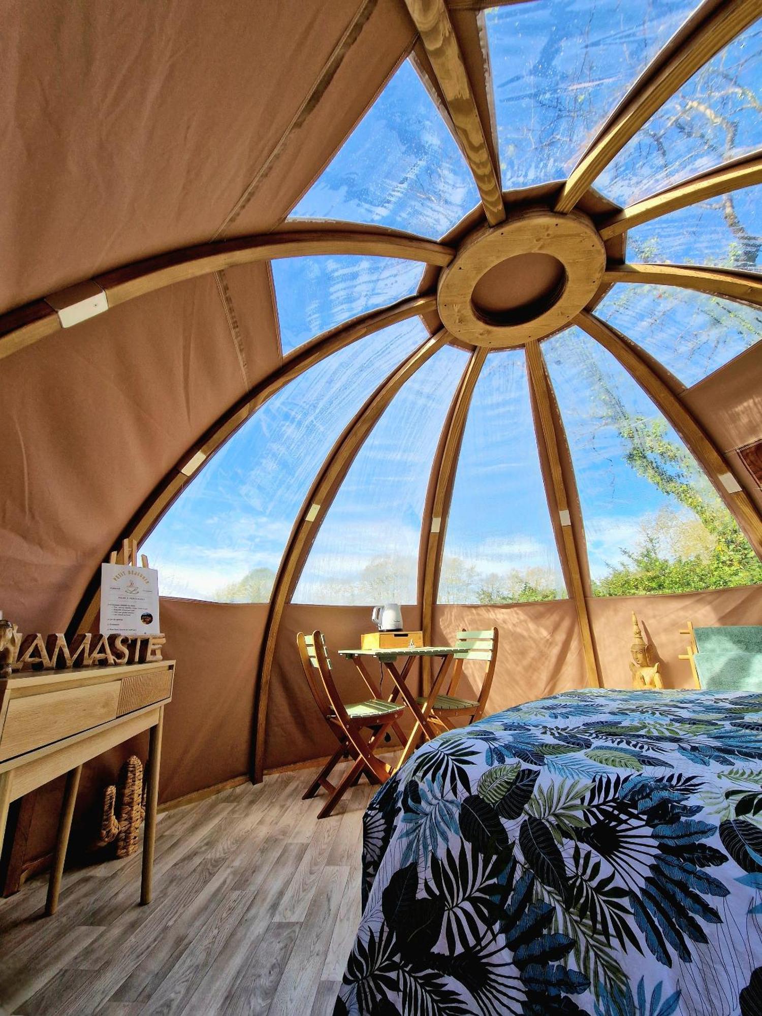 Les Nuits De Cassiopee Bed & Breakfast Sorde-l'Abbaye Ruang foto