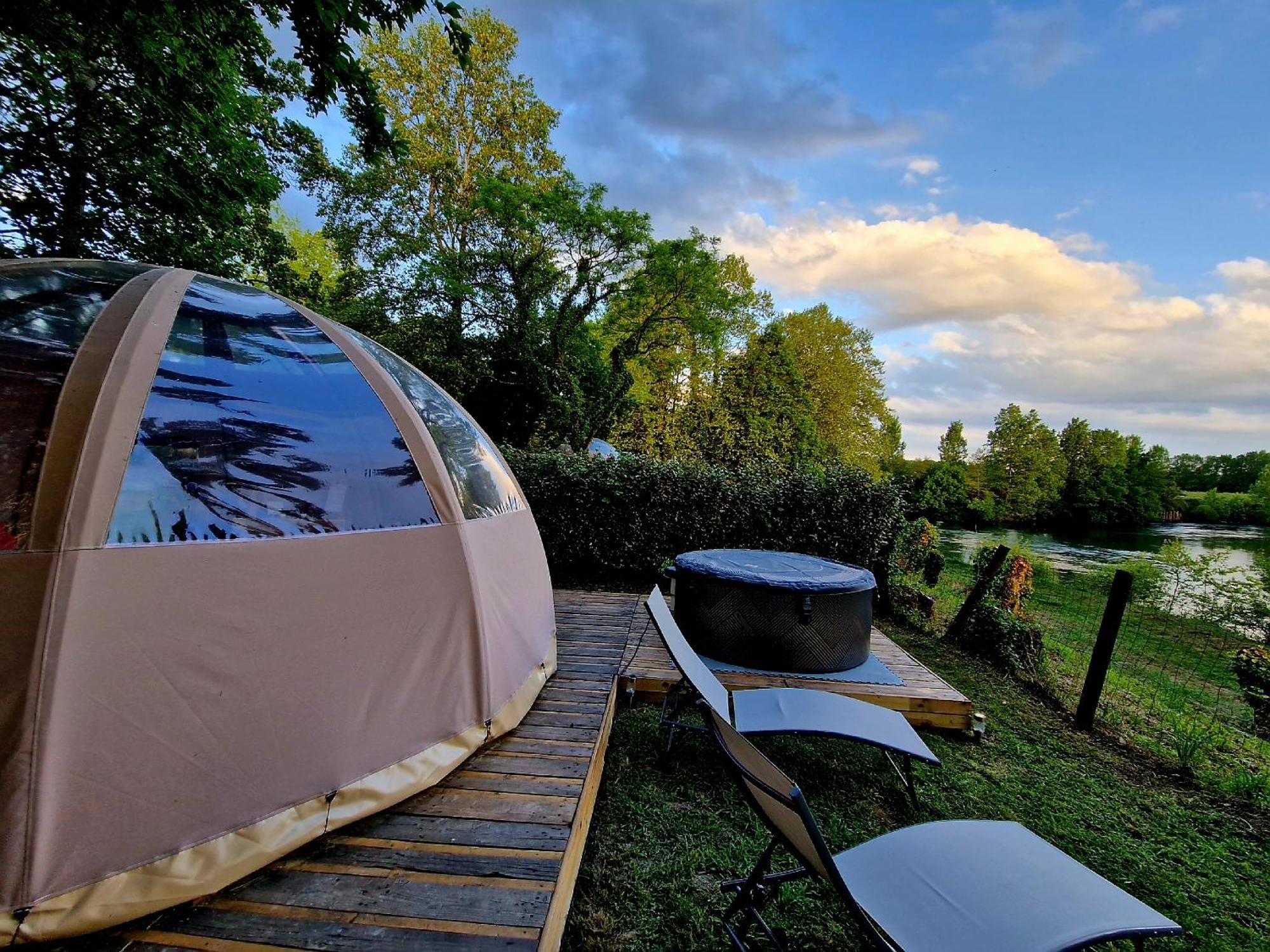 Les Nuits De Cassiopee Bed & Breakfast Sorde-l'Abbaye Bagian luar foto