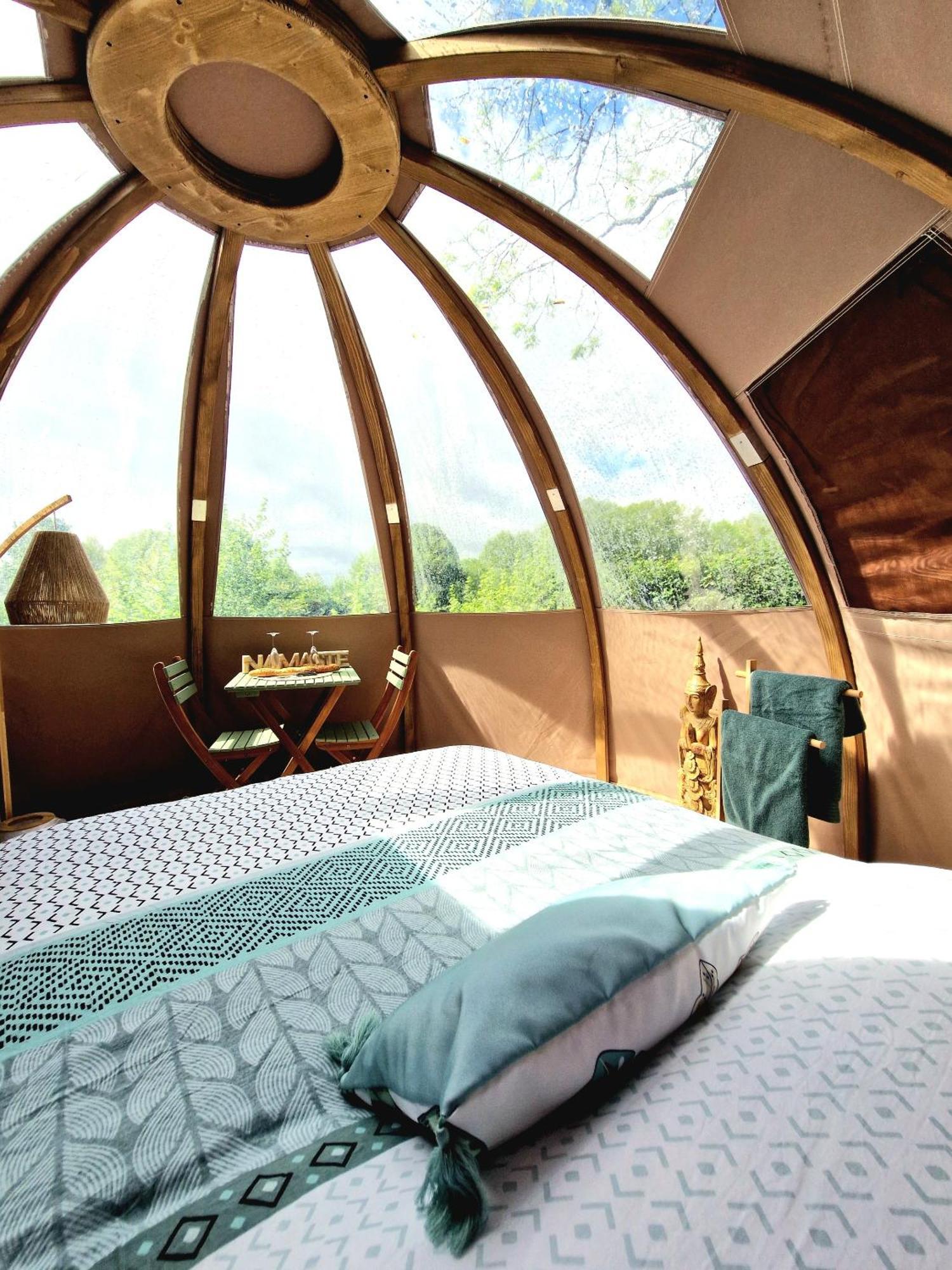 Les Nuits De Cassiopee Bed & Breakfast Sorde-l'Abbaye Ruang foto