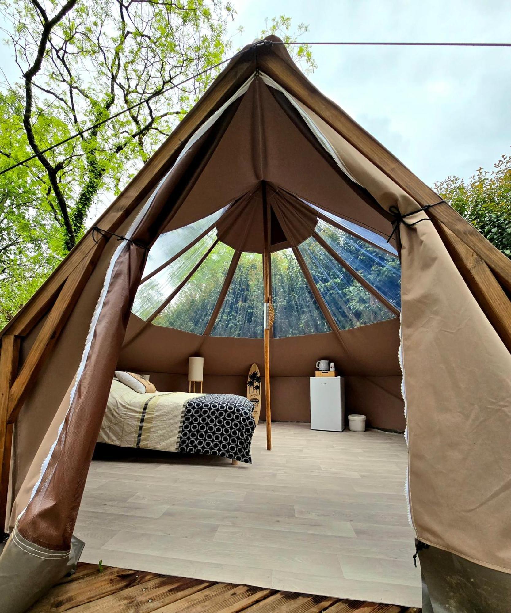 Les Nuits De Cassiopee Bed & Breakfast Sorde-l'Abbaye Bagian luar foto