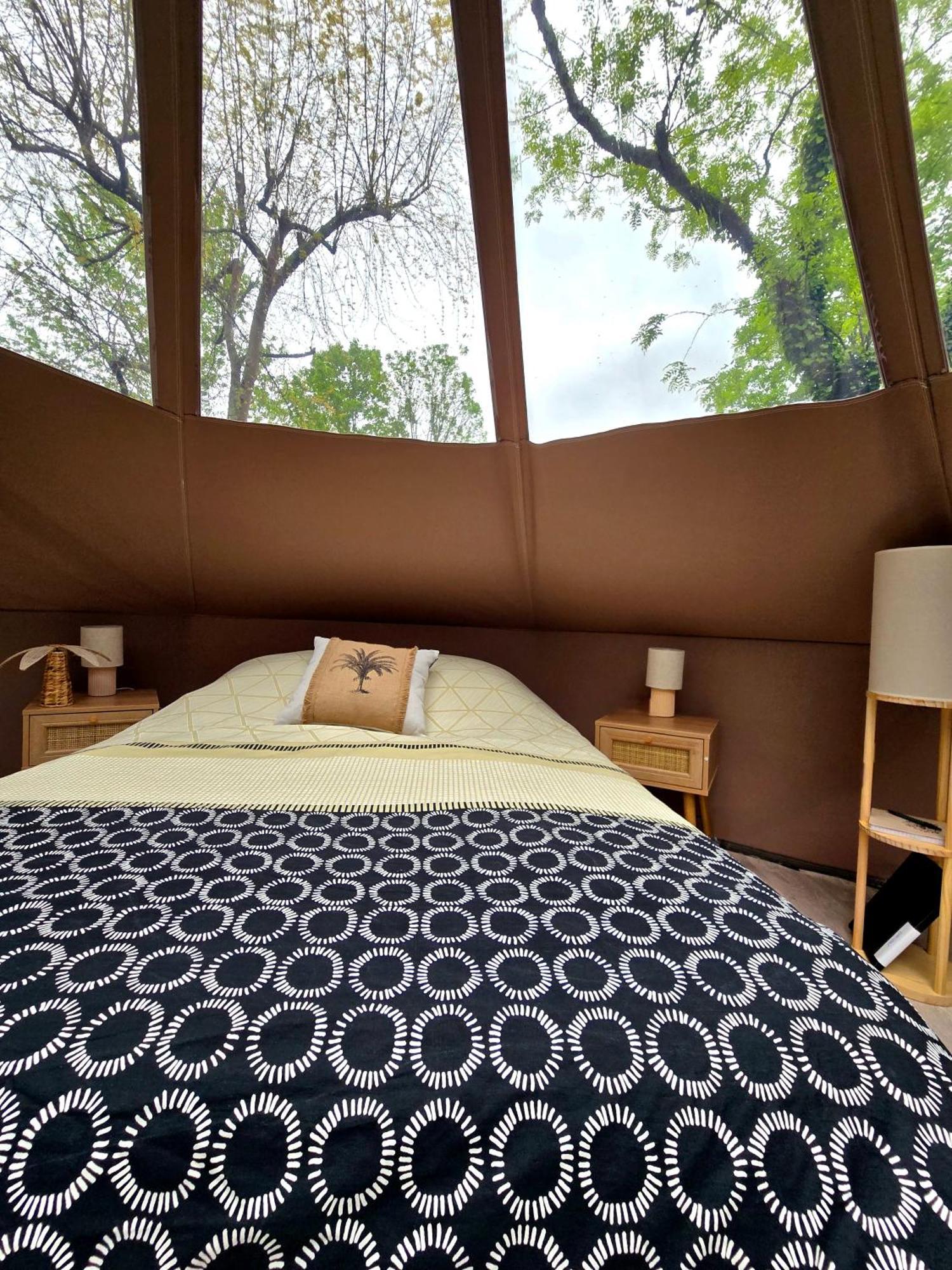 Les Nuits De Cassiopee Bed & Breakfast Sorde-l'Abbaye Bagian luar foto