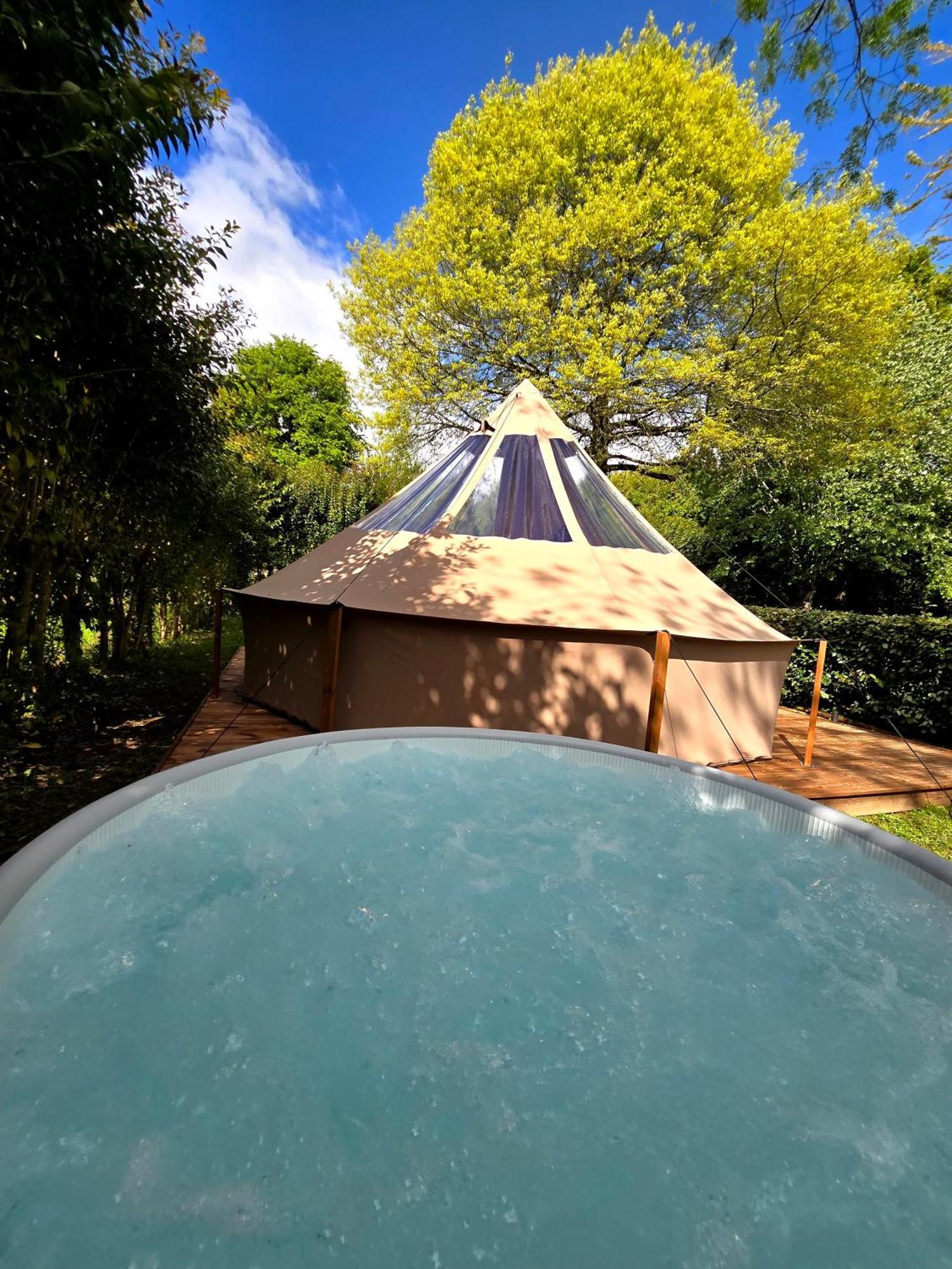 Les Nuits De Cassiopee Bed & Breakfast Sorde-l'Abbaye Bagian luar foto